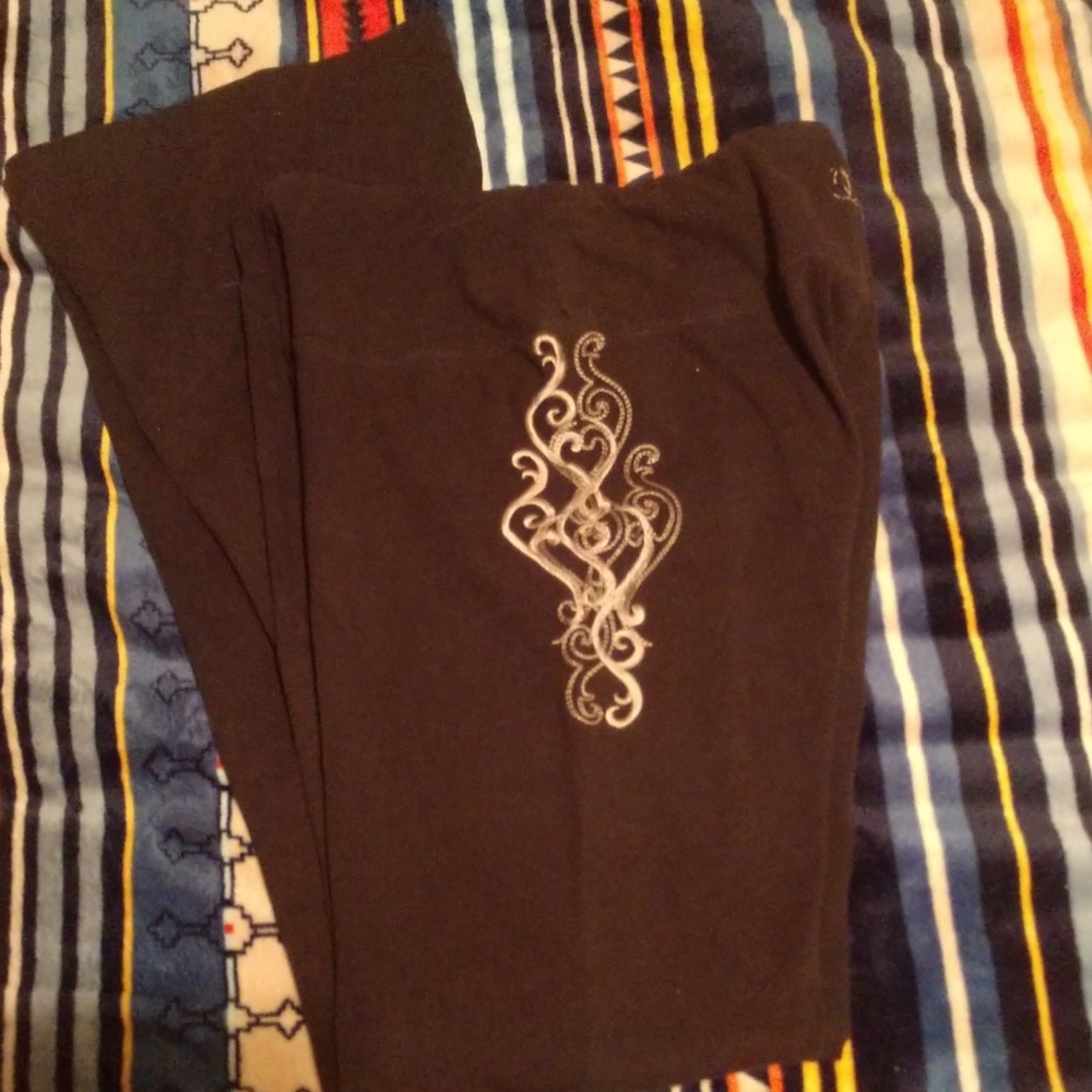 Boot cut yoga pants